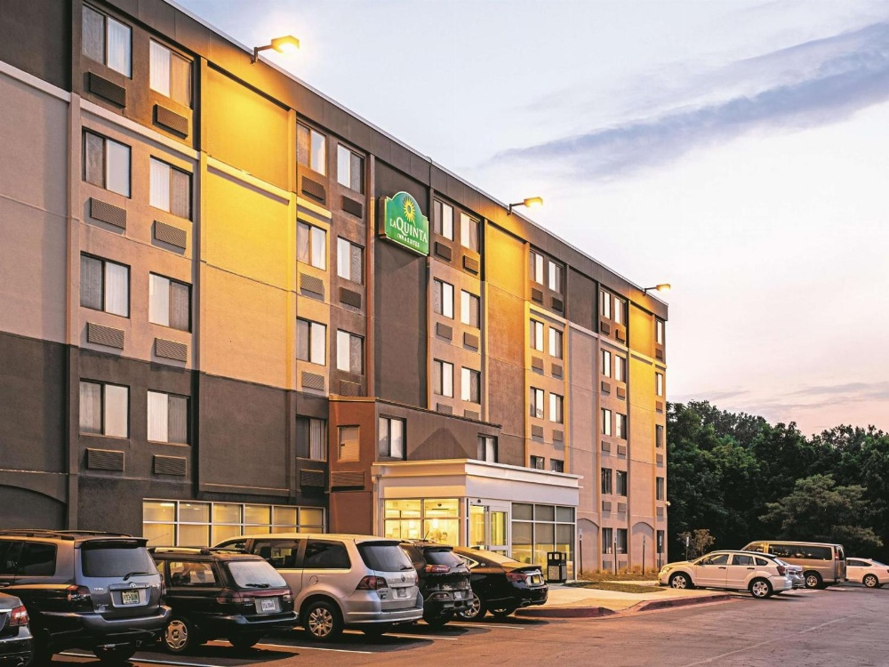 La Quinta Inn & Suites by Wyndham Baltimore N/White Marsh Main image
